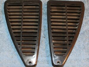 1970-1973 Mustang Mach 1 Boss Grande Cougar Xr7 ORIG L+R DOOR JAMB QUARTER VENTS