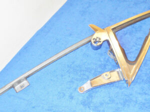 1967 1968 Mustang Fastback Convrt GT Shelby Cougar Xr7 RH DOOR VENT WINDOW FRAME