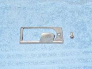 1965 1966 1967 1968 1969 1970 1971 Mustang Cougar ORIG REAR LICENSE LIGHT BEZEL